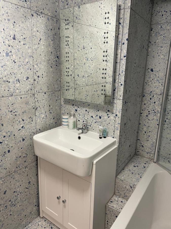 בלקני 2 Bedroomed Fisherman'S Cottage Near Quay מראה חיצוני תמונה